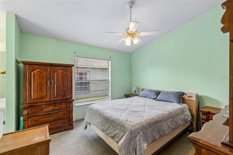 House in Orlando, Florida 3 bedrooms, 107.4 sq.m. № 2216533 - photo 12