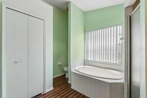 House in Orlando, Florida 3 bedrooms, 107.4 sq.m. № 2216533 - photo 16