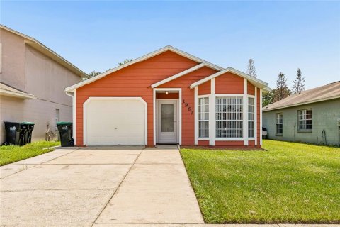 House in Orlando, Florida 3 bedrooms, 107.4 sq.m. № 2216533