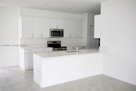 Townhouse in Dania Beach, Florida 3 bedrooms, 161.46 sq.m. № 1995636 - photo 22