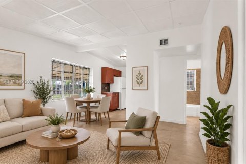 Villa ou maison à vendre à Opa-locka, Floride: 3 chambres, 87.79 m2 № 2388498 - photo 8
