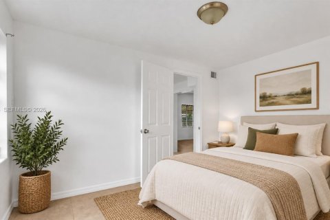 Villa ou maison à vendre à Opa-locka, Floride: 3 chambres, 87.79 m2 № 2388498 - photo 11