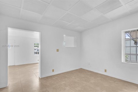 Villa ou maison à vendre à Opa-locka, Floride: 3 chambres, 87.79 m2 № 2388498 - photo 19