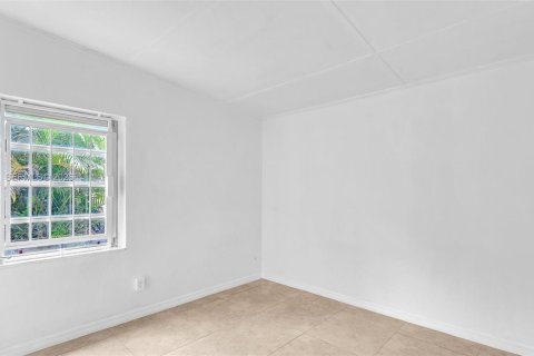 Villa ou maison à vendre à Opa-locka, Floride: 3 chambres, 87.79 m2 № 2388498 - photo 25