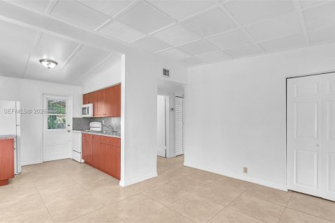 Villa ou maison à vendre à Opa-locka, Floride: 3 chambres, 87.79 m2 № 2388498 - photo 17