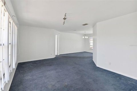 Villa ou maison à vendre à Kissimmee, Floride: 4 chambres, 164.44 m2 № 2226364 - photo 8