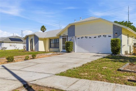 Villa ou maison à vendre à Kissimmee, Floride: 4 chambres, 164.44 m2 № 2226364 - photo 5