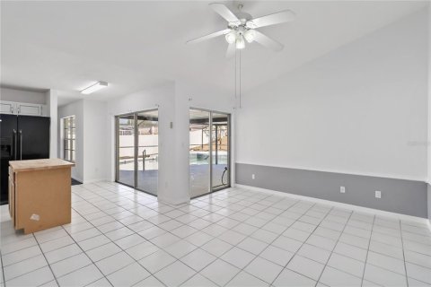Villa ou maison à vendre à Kissimmee, Floride: 4 chambres, 164.44 m2 № 2226364 - photo 17