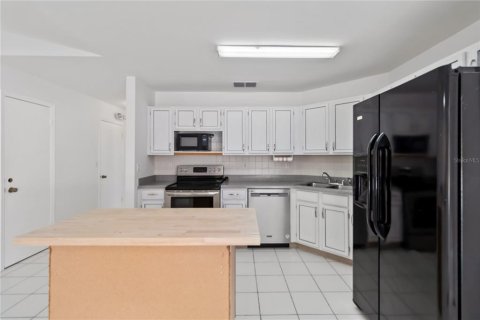 Villa ou maison à vendre à Kissimmee, Floride: 4 chambres, 164.44 m2 № 2226364 - photo 12