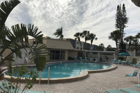 Condo in Bradenton, Florida, 1 bedroom № 2213608 - photo 17