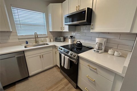 Condo in Bradenton, Florida, 1 bedroom № 2213608 - photo 3
