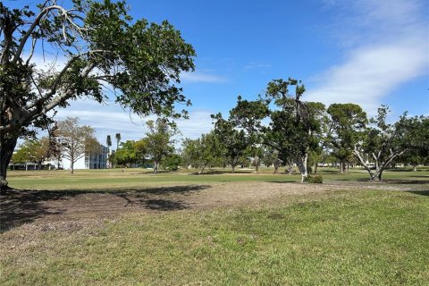Condo in Bradenton, Florida, 1 bedroom № 2213608 - photo 20