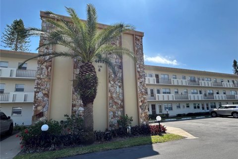 Condo in Bradenton, Florida, 1 bedroom  № 2213608
