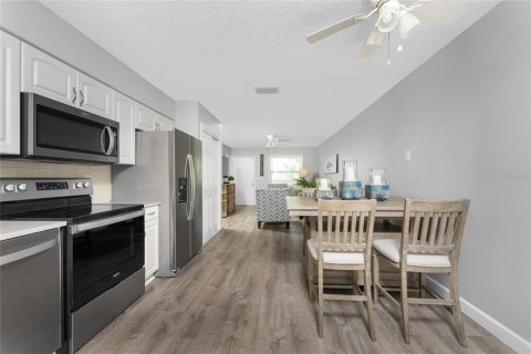 Condominio en alquiler en Englewood, Florida, 2 dormitorios, 80.27 m2 № 1554697 - foto 9