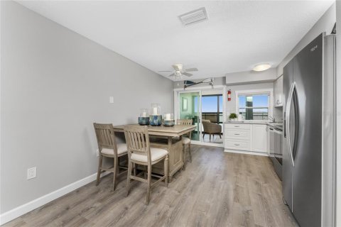 Condominio en alquiler en Englewood, Florida, 2 dormitorios, 80.27 m2 № 1554697 - foto 3