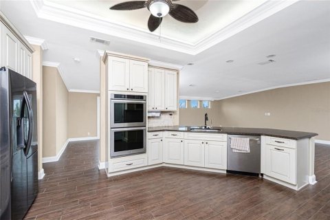 House in Englewood, Florida 4 bedrooms, 244.89 sq.m. № 1824830 - photo 13