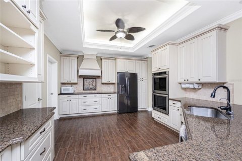 House in Englewood, Florida 4 bedrooms, 244.89 sq.m. № 1824830 - photo 11