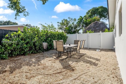 Купить виллу или дом в Форт-Лодердейл, Флорида 4 спальни, 165.83м2, № 2026974 - фото 8