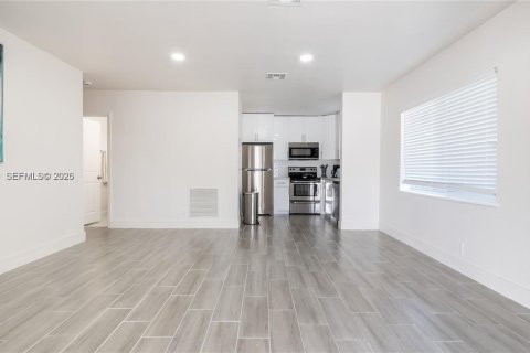 Купить виллу или дом в Форт-Лодердейл, Флорида 4 спальни, 165.83м2, № 2026974 - фото 23