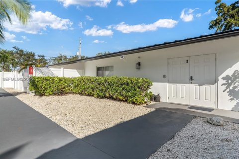 Купить виллу или дом в Форт-Лодердейл, Флорида 4 спальни, 165.83м2, № 2026974 - фото 11