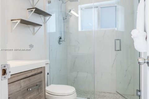 Купить виллу или дом в Форт-Лодердейл, Флорида 4 спальни, 165.83м2, № 2026974 - фото 17