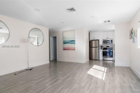 Купить виллу или дом в Форт-Лодердейл, Флорида 4 спальни, 165.83м2, № 2026974 - фото 4