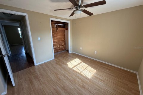 Copropriété à vendre à New Port Richey, Floride: 2 chambres, 77.2 m2 № 1902546 - photo 11
