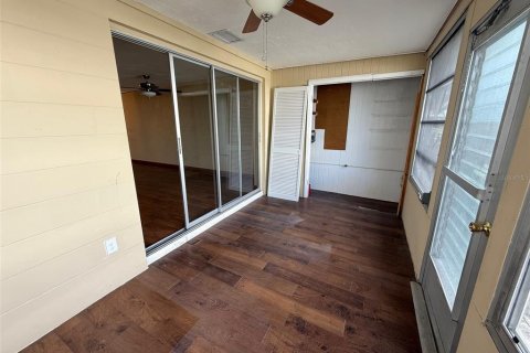 Copropriété à vendre à New Port Richey, Floride: 2 chambres, 77.2 m2 № 1902546 - photo 12