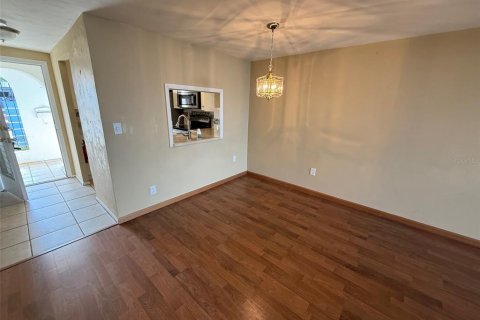 Copropriété à vendre à New Port Richey, Floride: 2 chambres, 77.2 m2 № 1902546 - photo 6