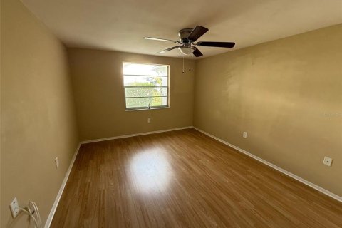 Copropriété à vendre à New Port Richey, Floride: 2 chambres, 77.2 m2 № 1902546 - photo 7