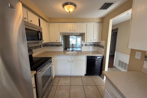 Copropriété à vendre à New Port Richey, Floride: 2 chambres, 77.2 m2 № 1902546 - photo 5