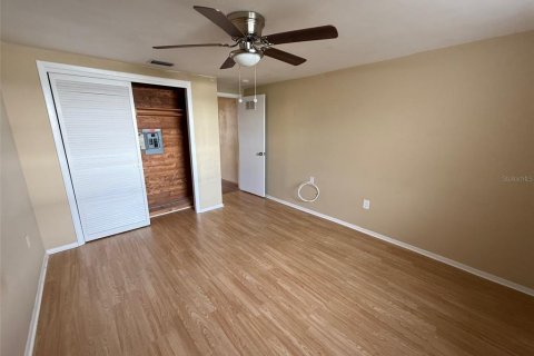 Copropriété à vendre à New Port Richey, Floride: 2 chambres, 77.2 m2 № 1902546 - photo 8