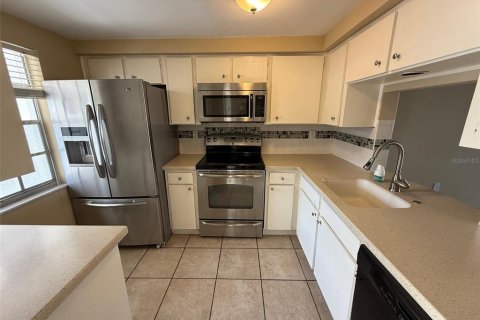 Copropriété à vendre à New Port Richey, Floride: 2 chambres, 77.2 m2 № 1902546 - photo 4