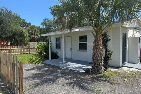 Casa en alquiler en Plant City, Florida, 2 dormitorios, 74.32 m2 № 1908885 - foto 1