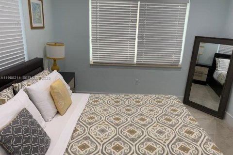 Condominio en alquiler en Miami Beach, Florida, 1 dormitorio, 58.71 m2 № 2051354 - foto 10