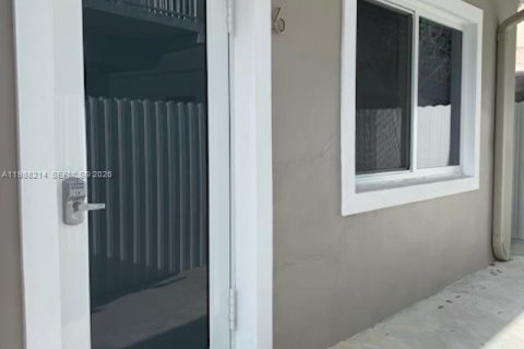 Condominio en alquiler en Miami Beach, Florida, 1 dormitorio, 58.71 m2 № 2051354 - foto 4