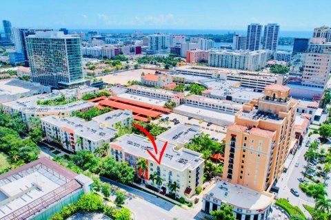 Condominio en alquiler en West Palm Beach, Florida, 1 dormitorio, 70.23 m2 № 1880079 - foto 2