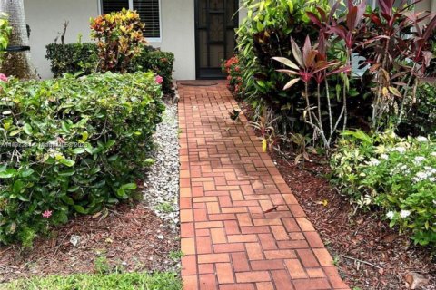 Condo in Delray Beach, Florida, 2 bedrooms  № 1935774