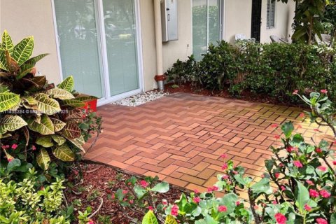 Condo in Delray Beach, Florida, 2 bedrooms  № 1935774 - photo 2