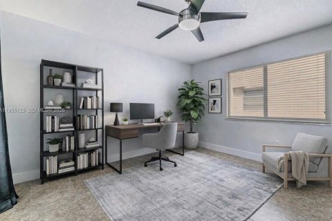 House in Miami, Florida 4 bedrooms, 185.8 sq.m. № 2009665 - photo 21