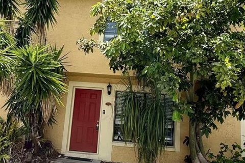 Condo in Winter Park, Florida, 2 bedrooms  № 1827986 - photo 1