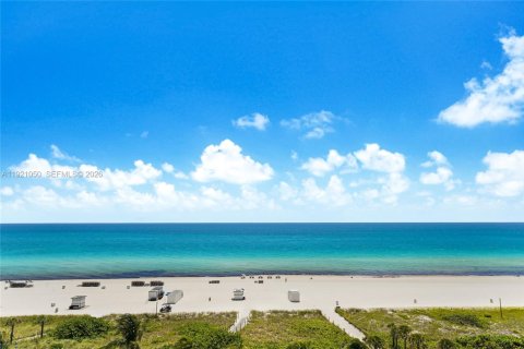 Condominio en venta en Miami Beach, Florida, 3 dormitorios, 160.26 m2 № 2185823 - foto 22