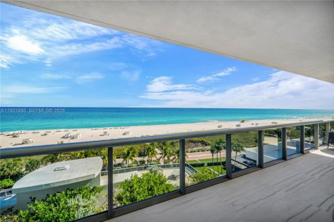 Condominio en Miami Beach, Florida, 3 dormitorios  № 2185823