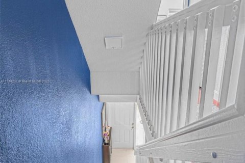 Adosado en venta en North Miami Beach, Florida, 3 dormitorios, 109.81 m2 № 1981526 - foto 24