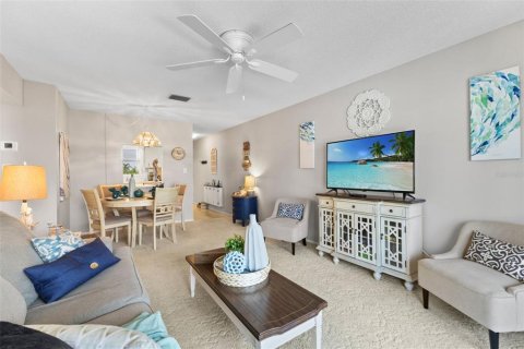 Copropriété à vendre à Siesta Key, Floride: 2 chambres, 69.96 m2 № 2228440 - photo 11
