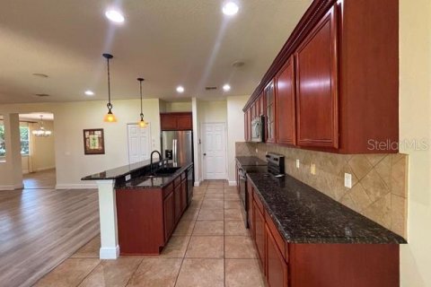 House in Orlando, Florida 3 bedrooms, 207.26 sq.m. № 2221177 - photo 14
