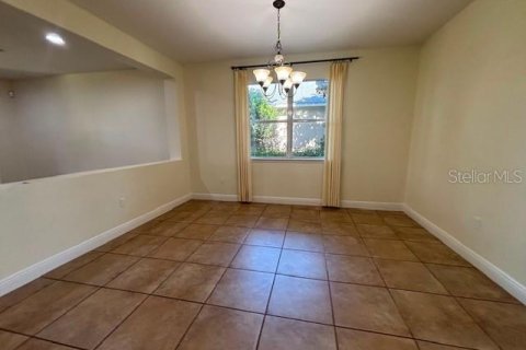 House in Orlando, Florida 3 bedrooms, 207.26 sq.m. № 2221177 - photo 7