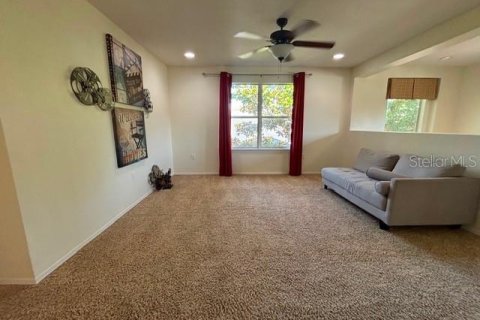 House in Orlando, Florida 3 bedrooms, 207.26 sq.m. № 2221177 - photo 19
