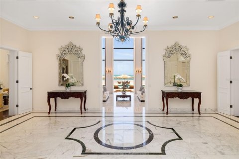 House in Sarasota, Florida 6 bedrooms, 851.17 sq.m. № 2232541 - photo 15