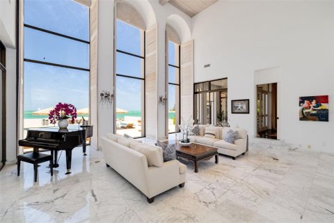 House in Sarasota, Florida 6 bedrooms, 851.17 sq.m. № 2232541 - photo 18